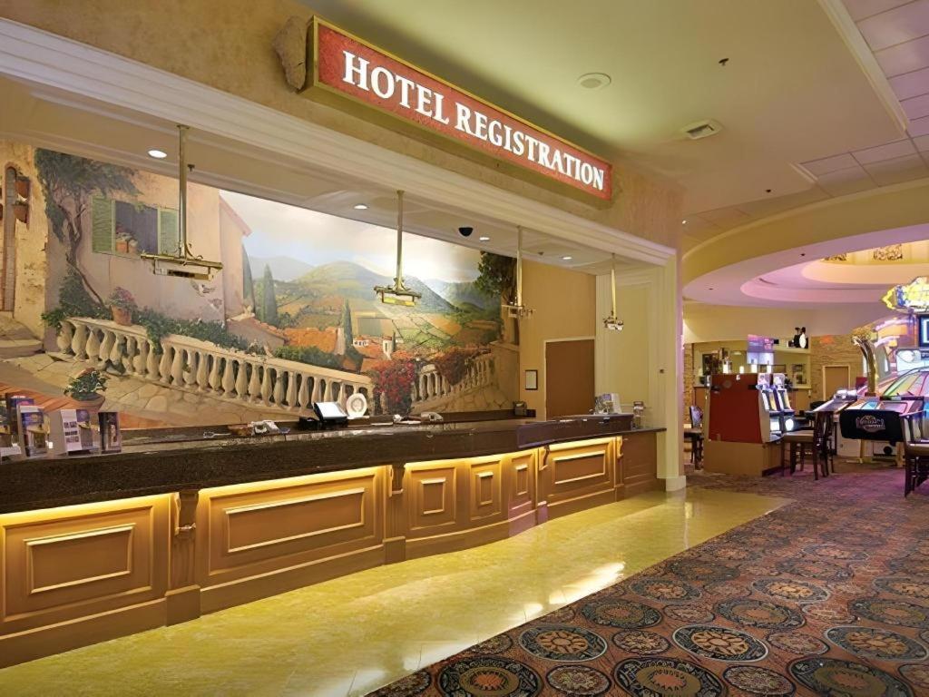 Suncoast Hotel And Casino Las Vegas Kültér fotó